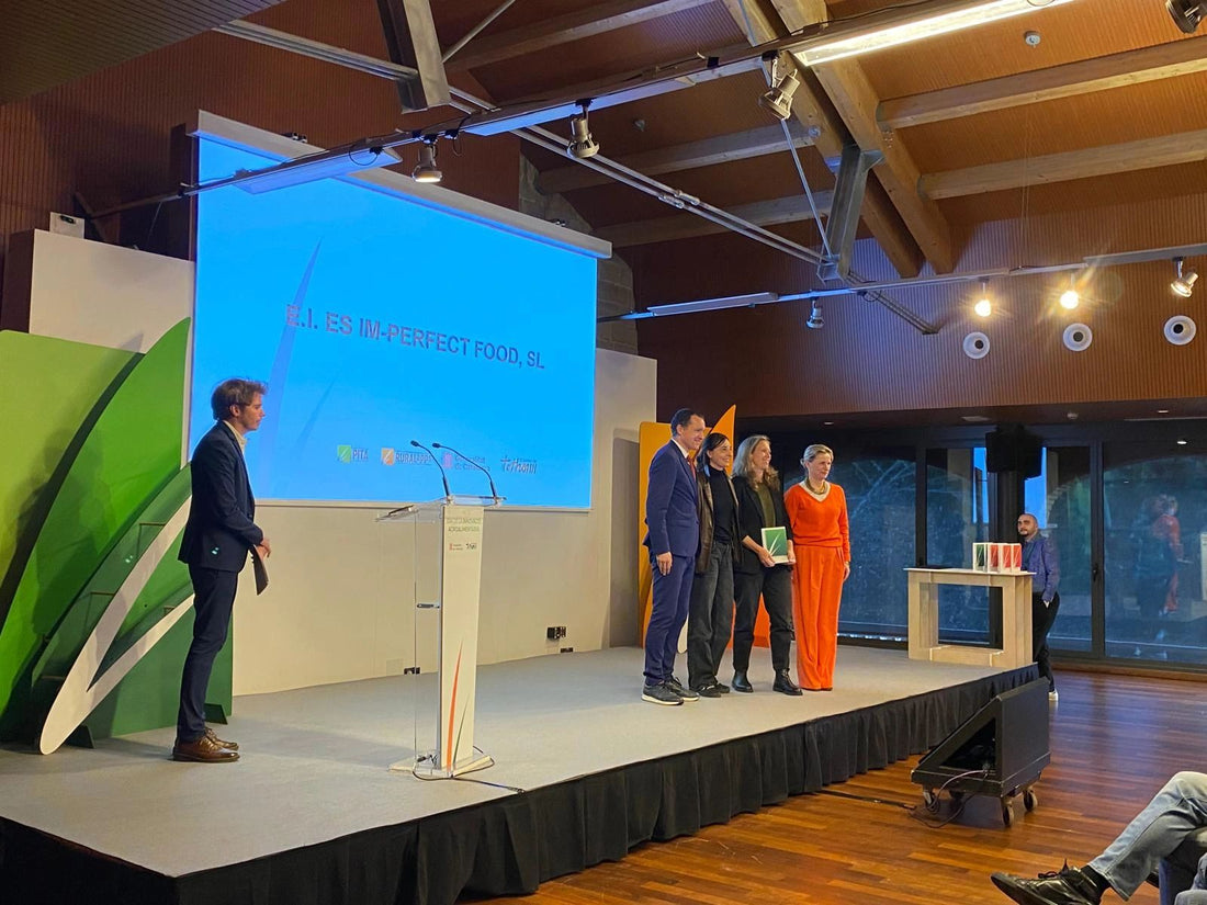 Galardones que reconocen la innovación y la sostenibilidad en el sector agroalimentario.